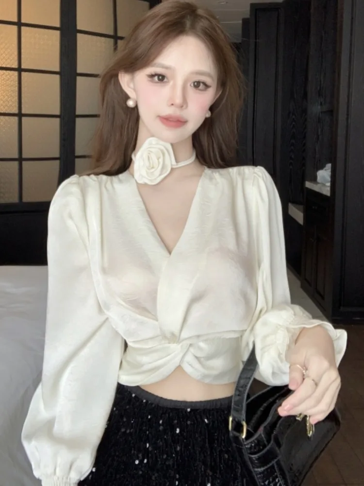 Elegant V-Neck Bubble Sleeve Shirt Women's Design Sense Knot Neck Floral Long Sleeve Spring Top Commute Style Simple Fabric O...
Elegant V-Neck Bubble Sleeve Shirt Women's Design Sense Knot Neck Floral Long Sleeve Spring Top Commute Style Simple Fabric O...