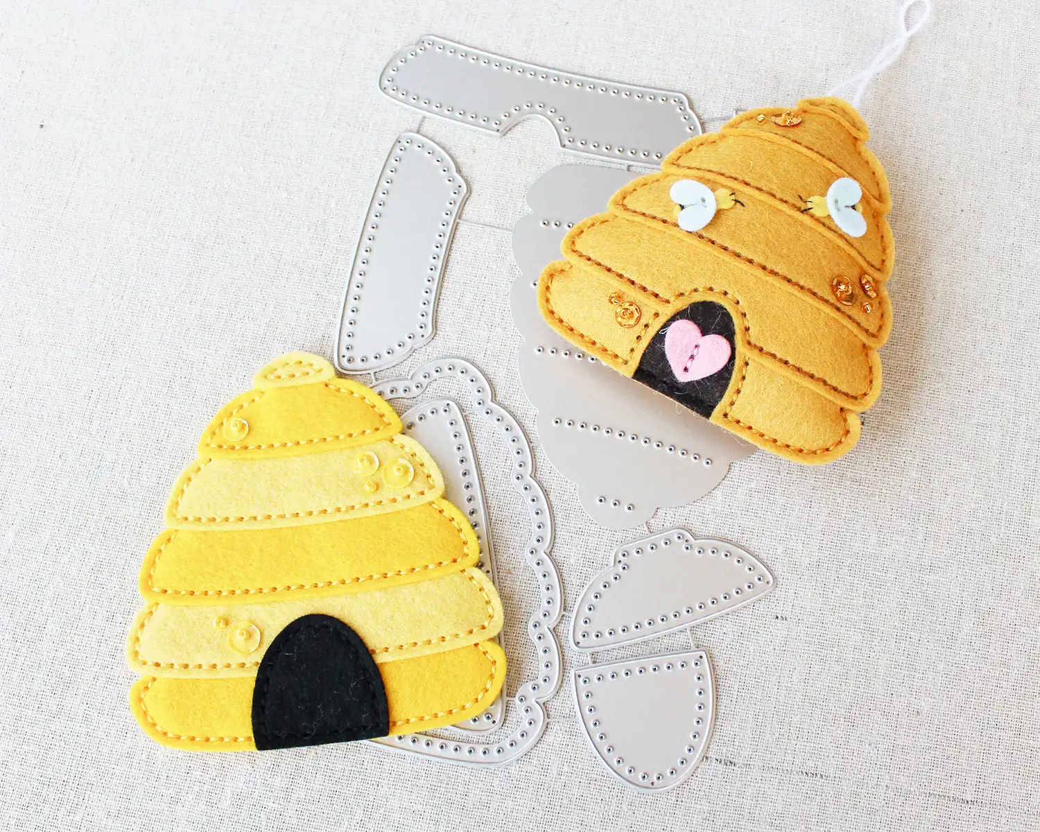 Felt Die Honeycomb Metal Cutting Dies DIY Making Card Scrapbook Embossed Paper Craft Supplies Template Decoration 2025 Spring
Felt Die Honeycomb Metal Cutting Dies DIY Making Card Scrapbook Embossed Paper Craft Supplies Template Decoration 2025 Spring
