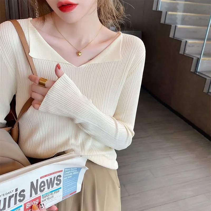 Women's Korean Fashion Sweet Chic Basic Ribbed Knitted Sweater Spring Autumn Female Solid V Neck Long Sleeve Slim Pullover Tops
Women's Korean Fashion Sweet Chic Basic Ribbed Knitted Sweater Spring Autumn Female Solid V Neck Long Sleeve Slim Pullover Tops