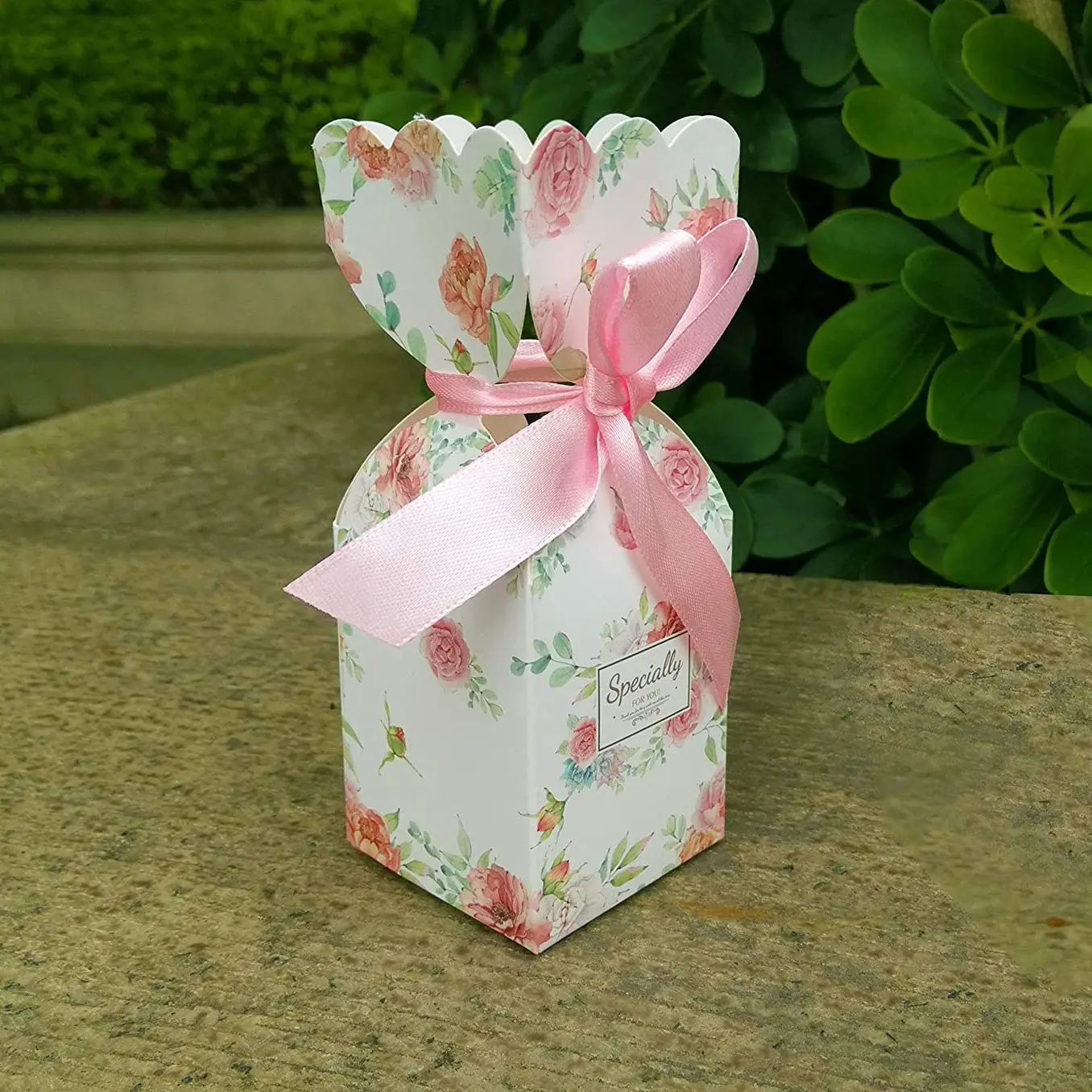 AB39-50 Pcs Floral Pattern Candy Boxes Wedding Bridal Shower Baby Birthday Party Favor Gift Box With 50Pcs Light Pink Ribbon
AB39-50 Pcs Floral Pattern Candy Boxes Wedding Bridal Shower Baby Birthday Party Favor Gift Box With 50Pcs Light Pink Ribbon