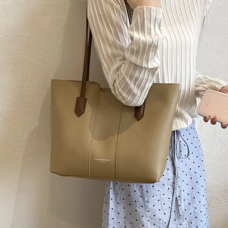 Classic Multi Functional Bag Women Vintage Designer Inspiration Elegant Outline Outdoor Leisure Tote Bag
Classic Multi Functional Bag Women Vintage Designer Inspiration Elegant Outline Outdoor Leisure Tote Bag
