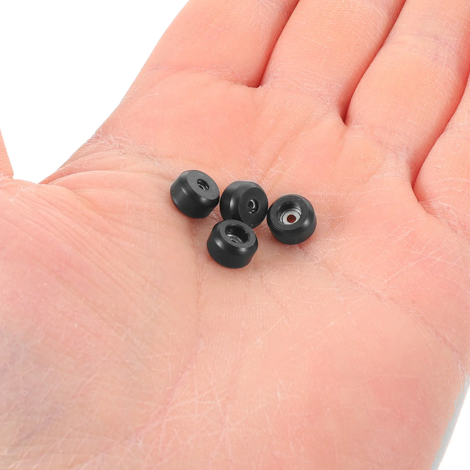 Комплект из 4 колес для фингерборда с прецизионными подшипниками, высокоскоростные, из материала POM, запасные части для фингерборда, для уличных и домашних скейтбордов
Комплект из 4 колес для фингерборда с прецизионными подшипниками, высокоскоростные, из материала POM, запасные части для фингерборда, для уличных и домашних скейтбордов