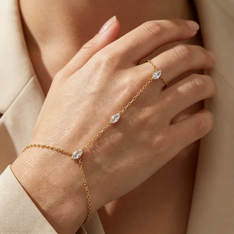 Retro Diamond Copper Zircon Finger Chain Ring for Women Stylish Simple Fashionable Jewelry Gift
Retro Diamond Copper Zircon Finger Chain Ring for Women Stylish Simple Fashionable Jewelry Gift