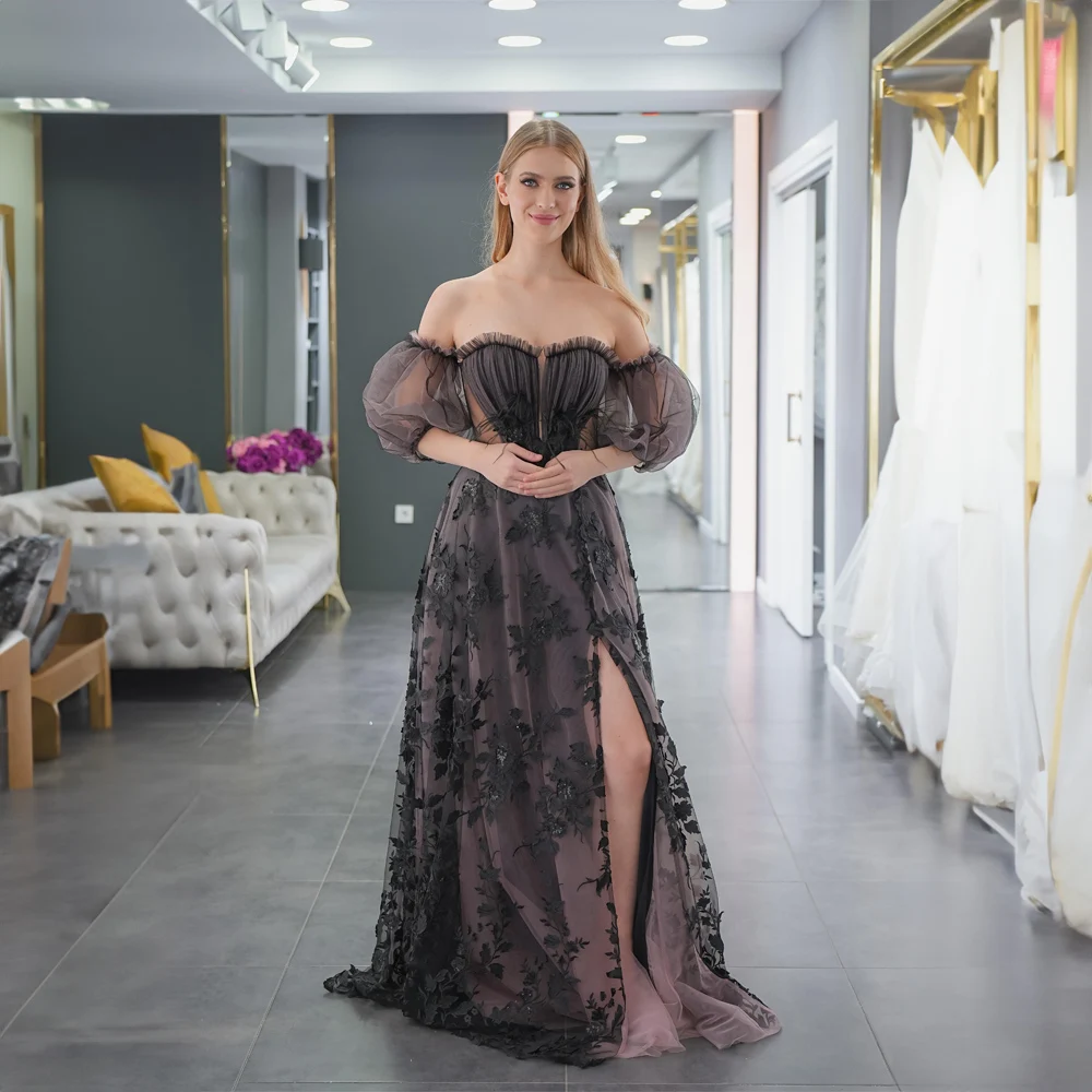 Off the Shoulder Chiffon Floral Applique Wedding Dress for Women Side Slit A-line Court Wedding Gown with Removable Puff Sleeve
Off the Shoulder Chiffon Floral Applique Wedding Dress for Women Side Slit A-line Court Wedding Gown with Removable Puff Sleeve