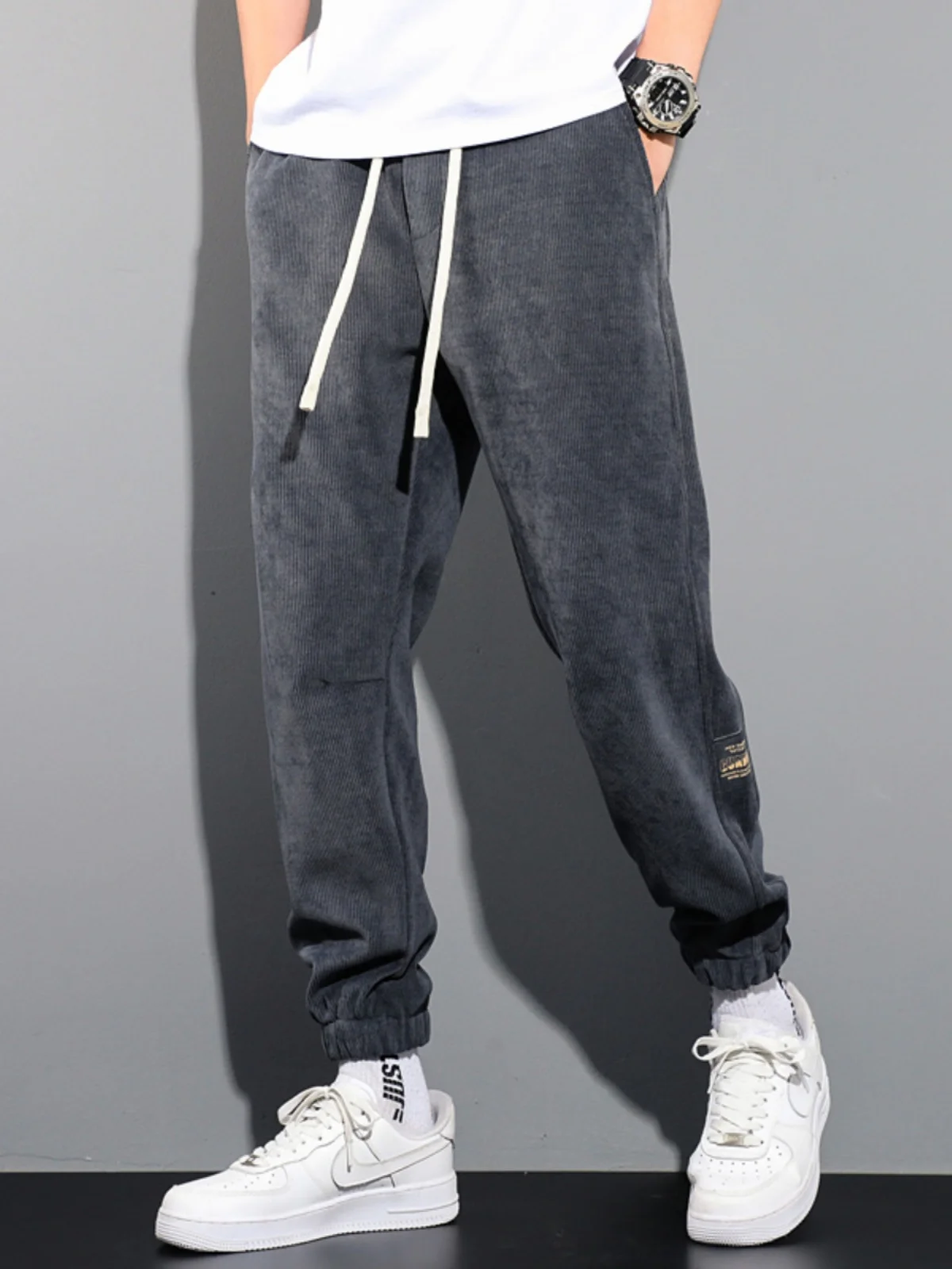 Thiened Fce Men's Casual Pants Corduroy Spor Autumn Winter Sle Trendy Youth Loose Fit Long Trousers Harlan Sle
Thiened Fce Men's Casual Pants Corduroy Spor Autumn Winter Sle Trendy Youth Loose Fit Long Trousers Harlan Sle