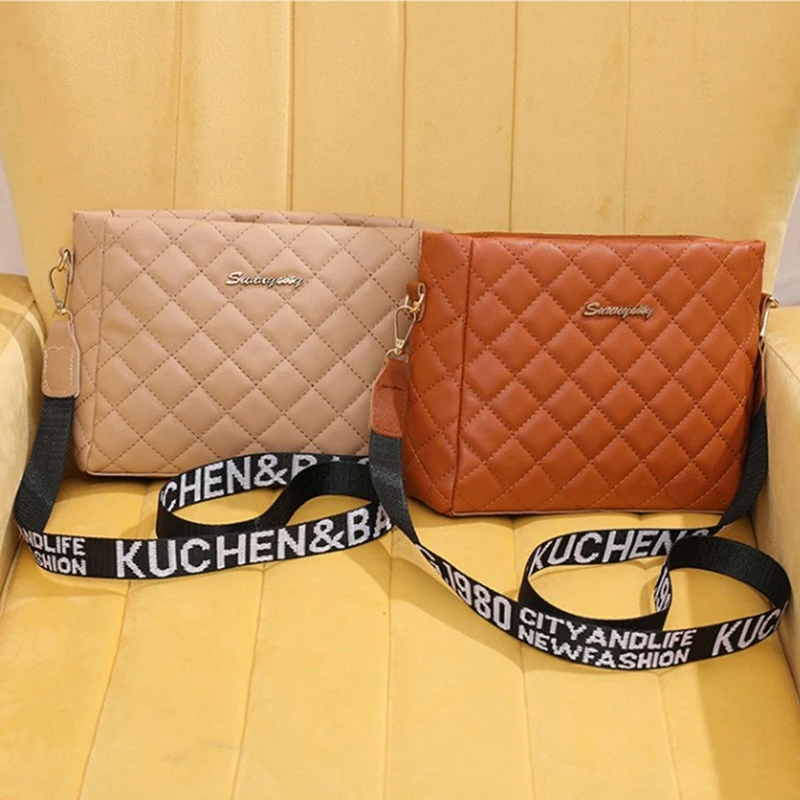 Fashion Small Messenger Bag For Women Trend Lingge Embroidery Female Shoulder Bags Fashion Chain Ladies Crossbody Purse
Fashion Small Messenger Bag For Women Trend Lingge Embroidery Female Shoulder Bags Fashion Chain Ladies Crossbody Purse