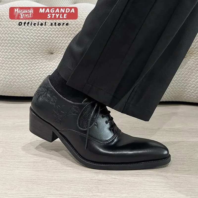 New embroidered design lace up leather shoes for men and women lightweight height increasing design formal dress pointed shoes
New embroidered design lace up leather shoes for men and women lightweight height increasing design formal dress pointed shoes
