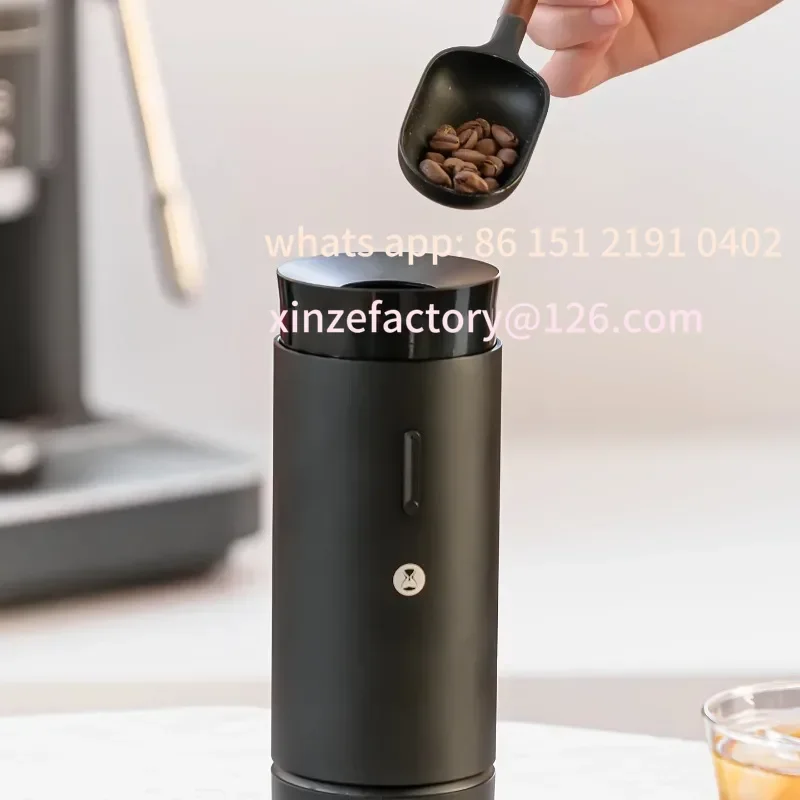 Customizable USB Portable Electric Coffee Grinder Italian Hand-brewed Coffee Bean Grinder Home Coffee Grinde
Customizable USB Portable Electric Coffee Grinder Italian Hand-brewed Coffee Bean Grinder Home Coffee Grinde