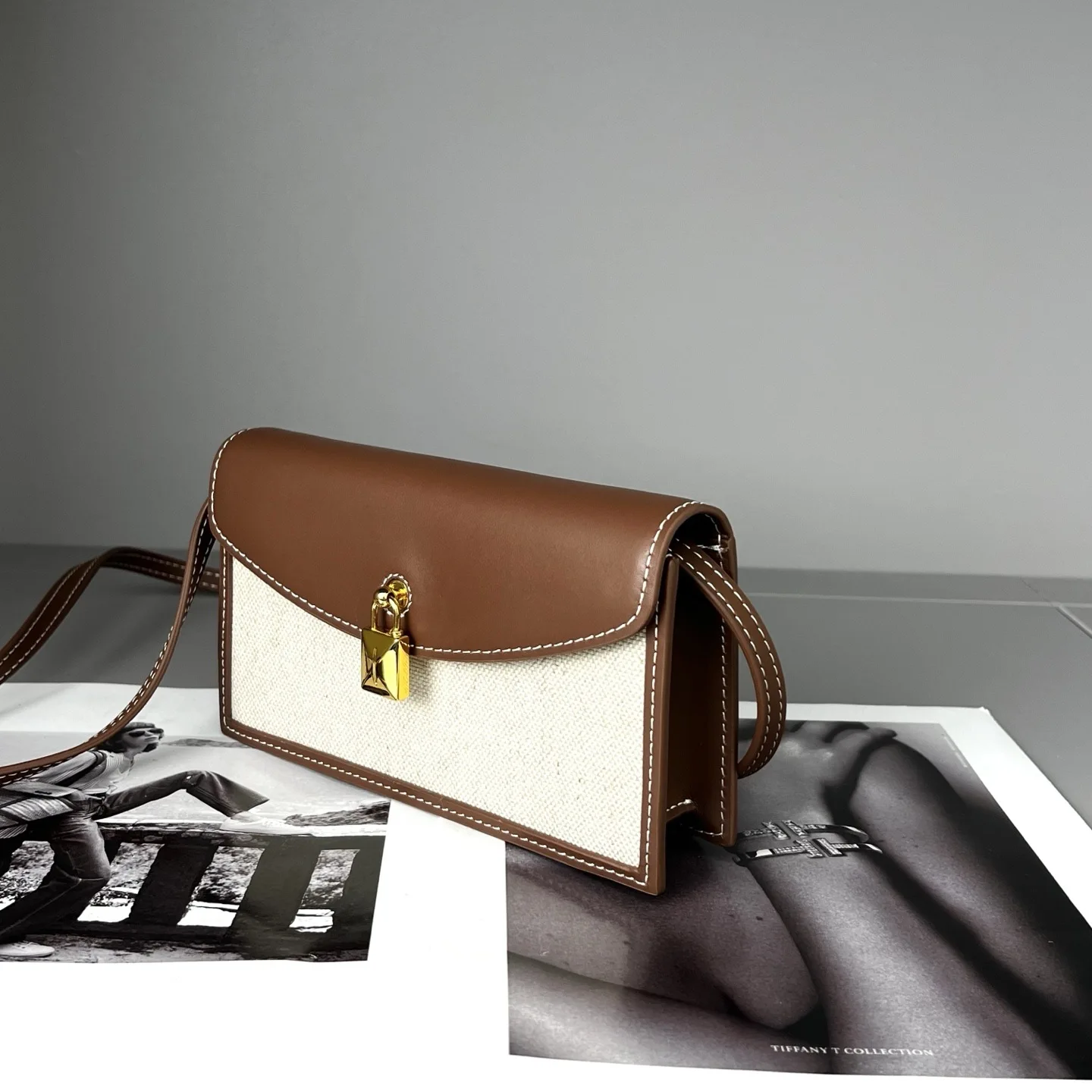 Small Square Bag 2025 New First-layer Cowhide Shoulder Armpit Bag Fashionable High-end Leather Women's Bag Commuter Oblique Span
Small Square Bag 2025 New First-layer Cowhide Shoulder Armpit Bag Fashionable High-end Leather Women's Bag Commuter Oblique Span