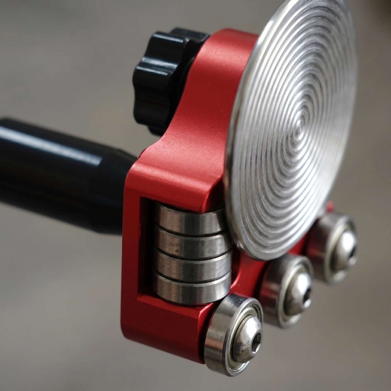 Edge Folding Tool Multifunctional Hemming Tool Edge Roller Sturdy Manual Trimmer Convenient for Metalworkers, Metalworking
Edge Folding Tool Multifunctional Hemming Tool Edge Roller Sturdy Manual Trimmer Convenient for Metalworkers, Metalworking
