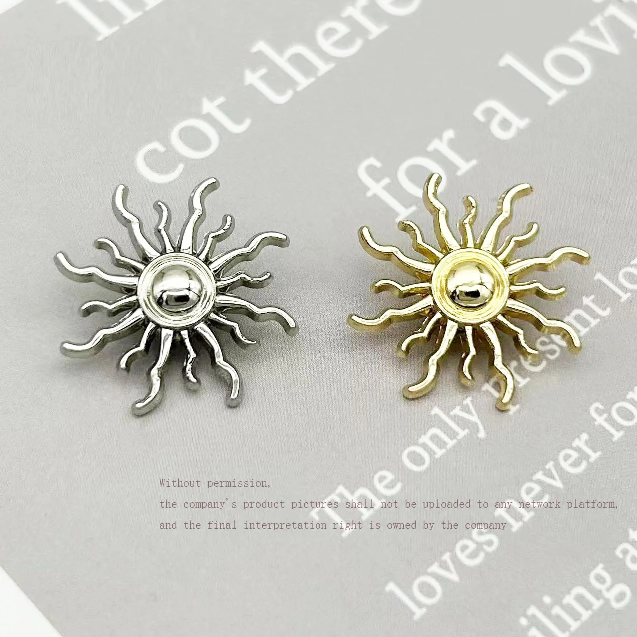 10PCS Hot sale sunflower metal buttons coat trench coat jumper knit shirt shirt suit decorative buttons
10PCS Hot sale sunflower metal buttons coat trench coat jumper knit shirt shirt suit decorative buttons