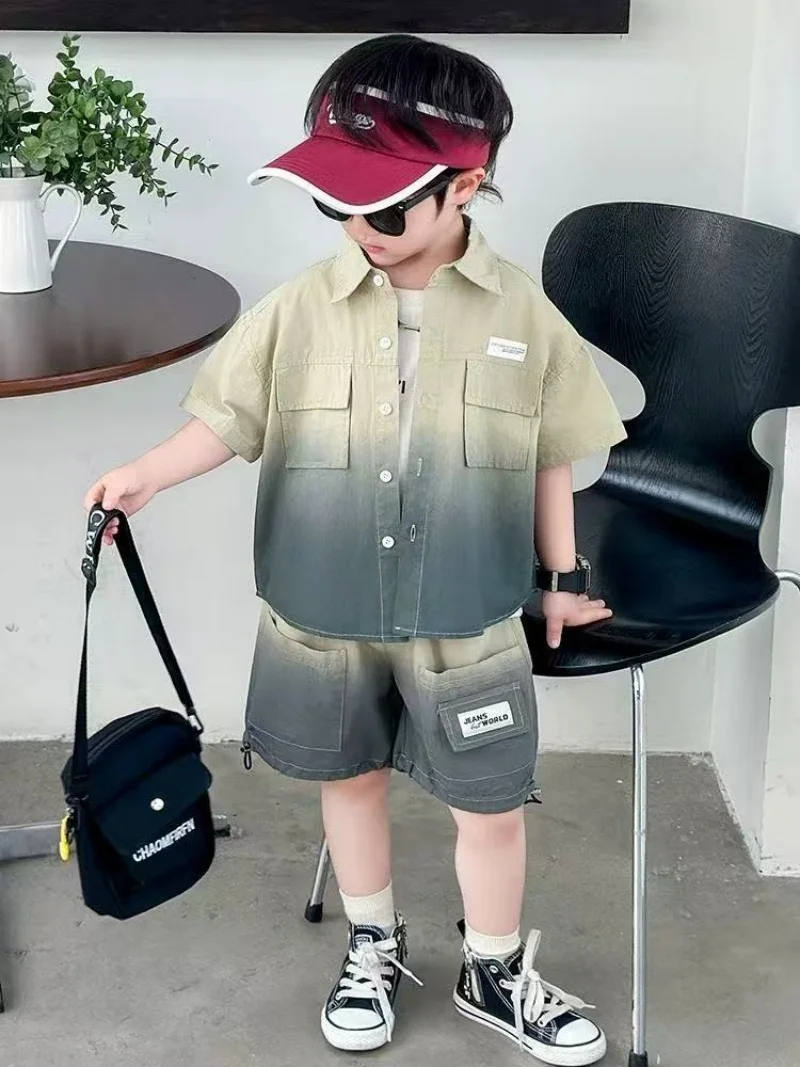 Boys' Summer Shirt Set 2025 New Korean Handsome Boys' Clothes Children's Short Sleeve Work Clothes Two Piece Set
Boys' Summer Shirt Set 2025 New Korean Handsome Boys' Clothes Children's Short Sleeve Work Clothes Two Piece Set