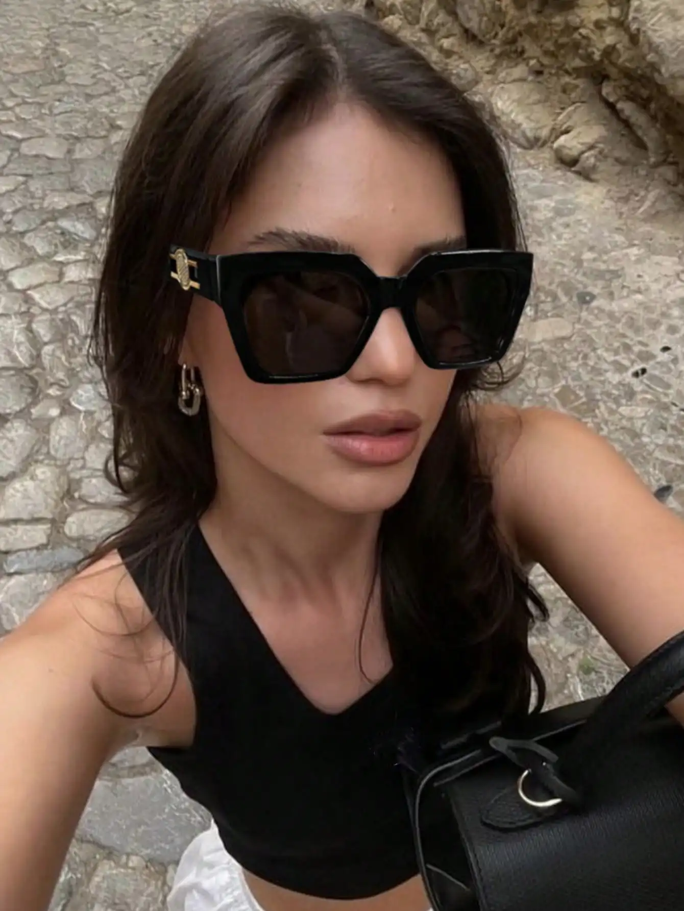 Women's Oversized Black Square Frame Sunglasses with Gold Temple Detail
Women's Oversized Black Square Frame Sunglasses with Gold Temple Detail