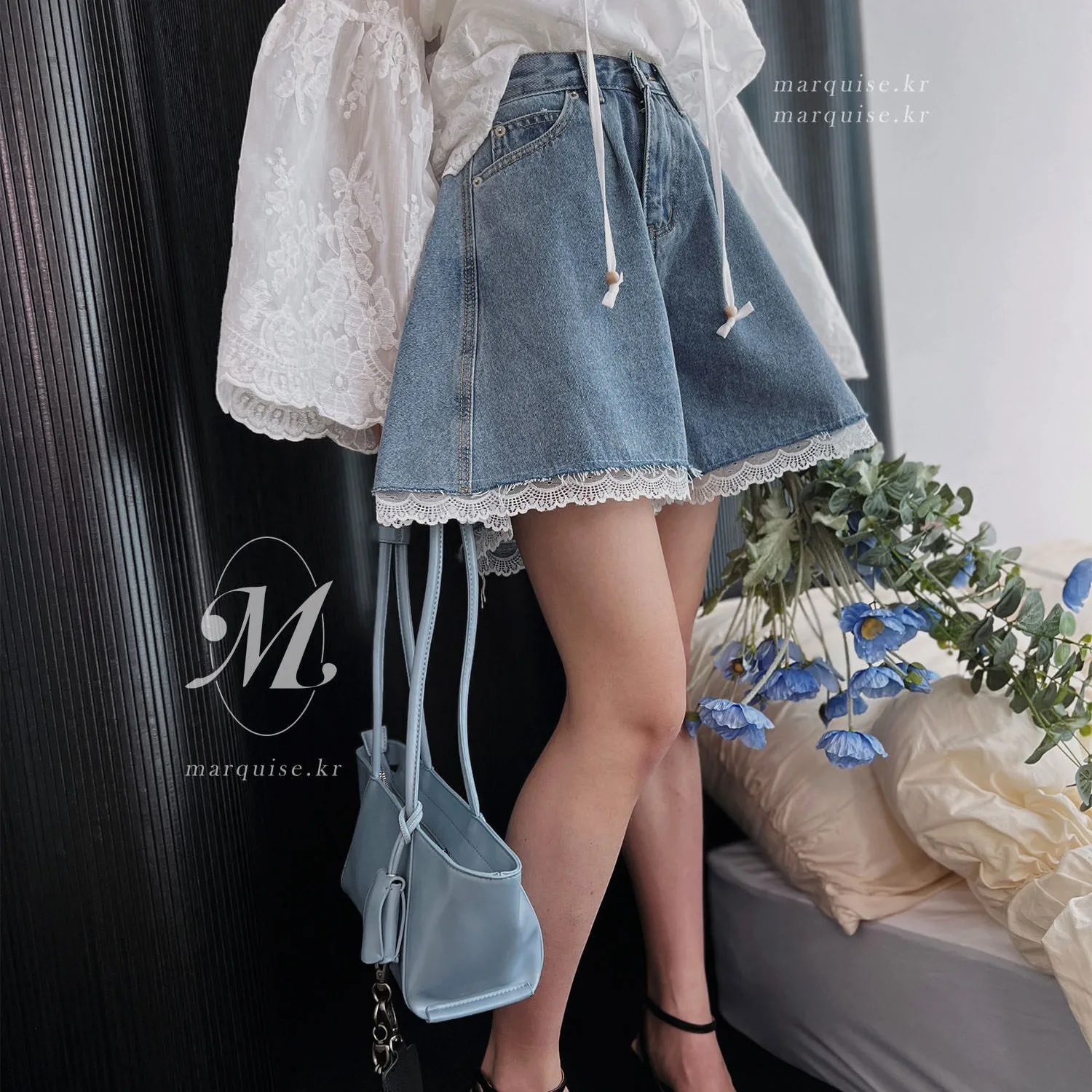 High Waist Chic Korean Style Summer Denim Short Skirt Pants Pure Color Distressed Lace Trim Wide Leg Jeans Ladies' Fashion
High Waist Chic Korean Style Summer Denim Short Skirt Pants Pure Color Distressed Lace Trim Wide Leg Jeans Ladies' Fashion