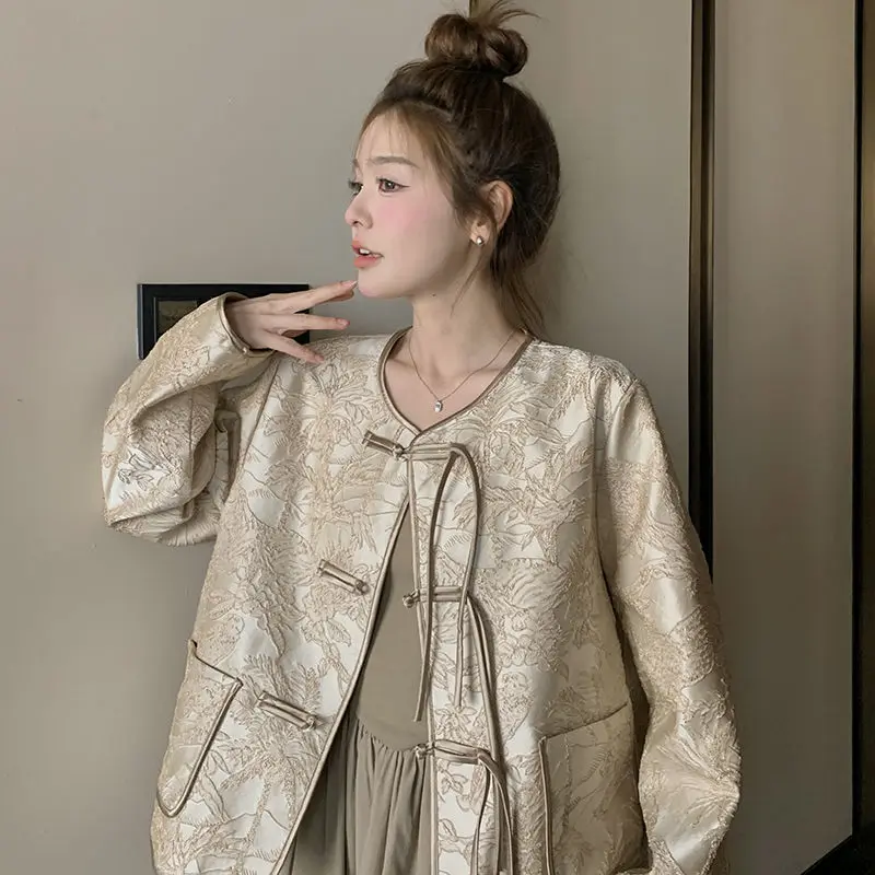 Women Spring Fall Gold Jacquard Floral Chinese Tang Costume Coat , Woman 2025 New Loose Vintage Jacquard Coats
Women Spring Fall Gold Jacquard Floral Chinese Tang Costume Coat , Woman 2025 New Loose Vintage Jacquard Coats