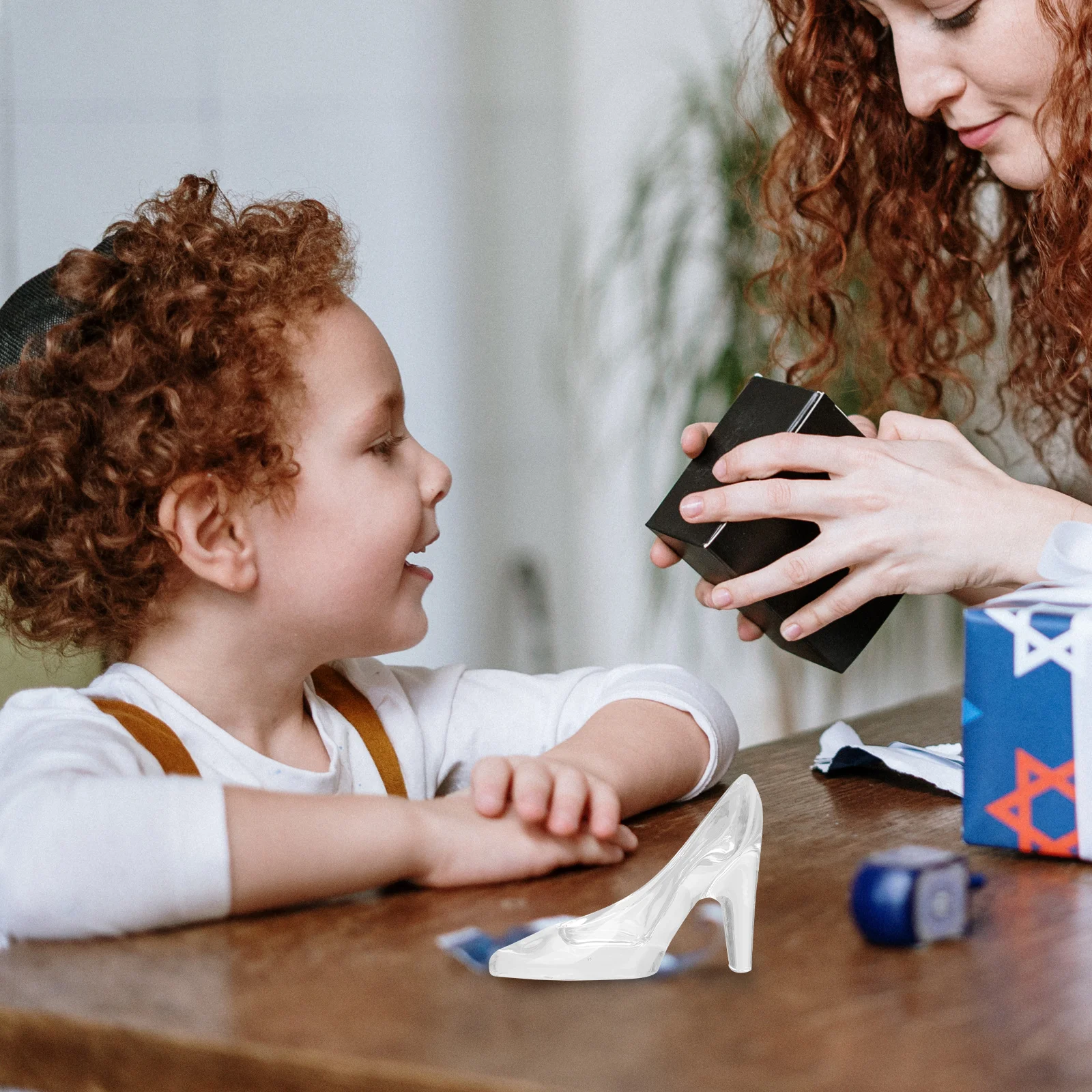 Exquisite Crystal Glass Slipper Transparent Shoe Decoration Delicate Desktop Decor Perfect Holiday Party Gift Home
Exquisite Crystal Glass Slipper Transparent Shoe Decoration Delicate Desktop Decor Perfect Holiday Party Gift Home
