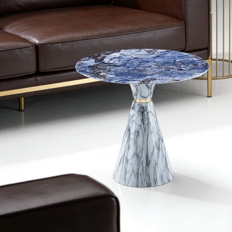 Blue-and-white contrasting marble side table with natural texture sintered stone countertop paired with gilded waistline
Blue-and-white contrasting marble side table with natural texture sintered stone countertop paired with gilded waistline