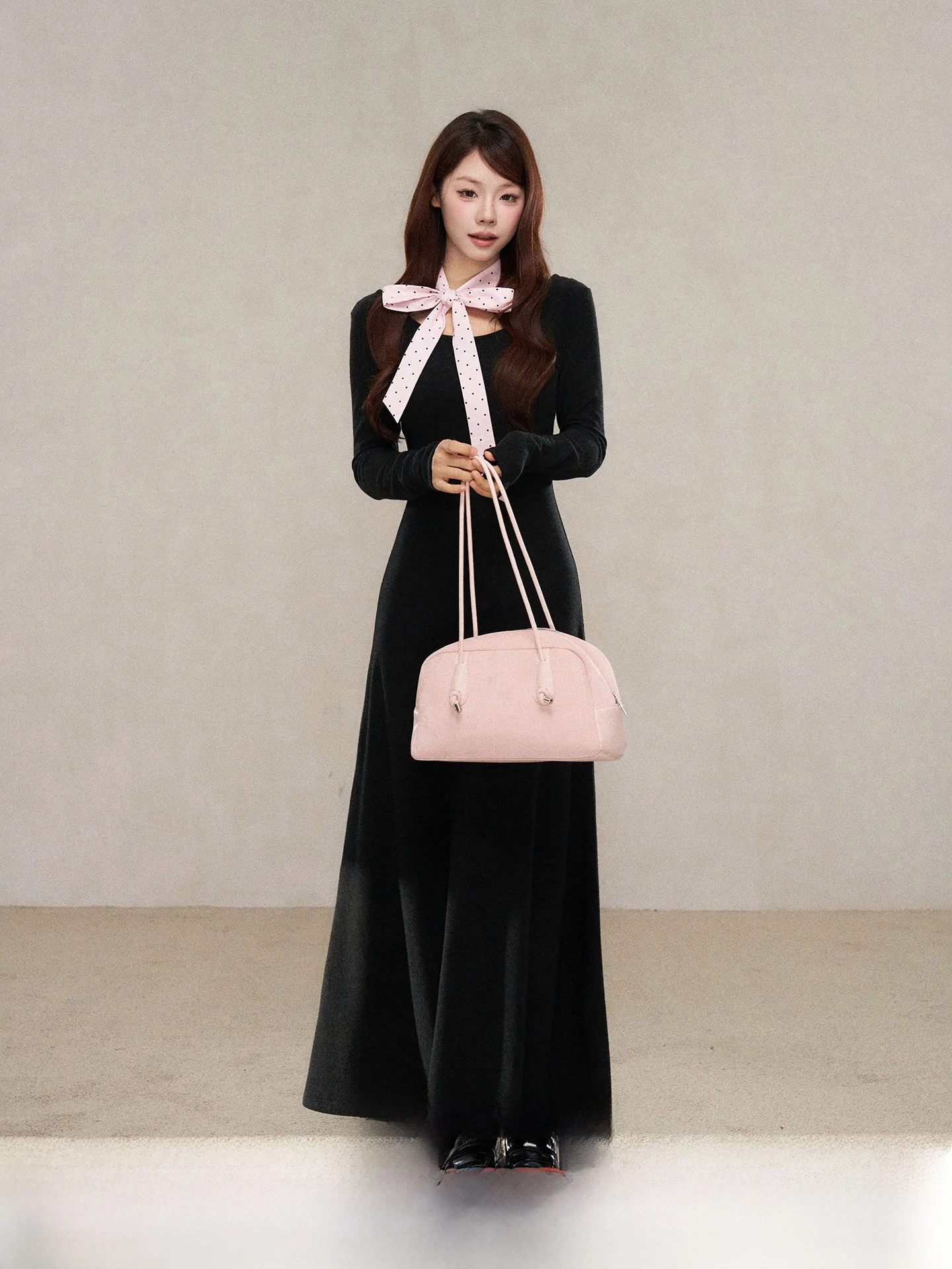 Корейская женская зимняя новая модная юбка А-силуэта с высокой талией, в горошек, с поясом, из комфортной эластичной ткани
Корейская женская зимняя новая модная юбка А-силуэта с высокой талией, в горошек, с поясом, из комфортной эластичной ткани