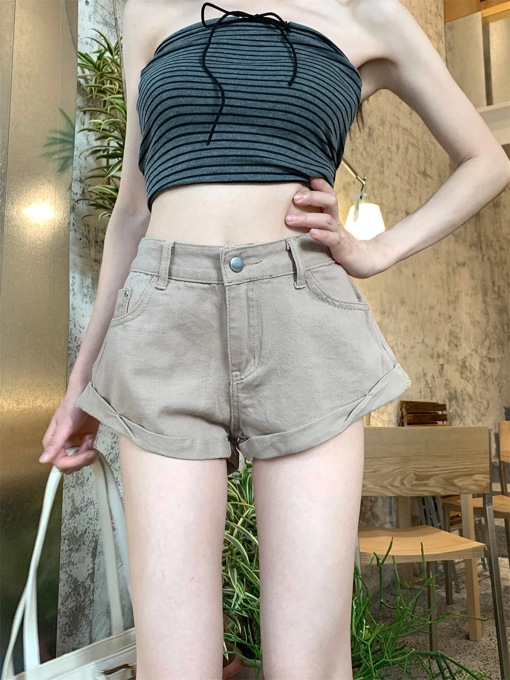 Summer Women Simple Korean Y2k Vintage Denim Shorts Japanese Harajuku Jean Hot Pants Grunge Cyber Punk 2000s Kpop Gyaru Coquette
Summer Women Simple Korean Y2k Vintage Denim Shorts Japanese Harajuku Jean Hot Pants Grunge Cyber Punk 2000s Kpop Gyaru Coquette
