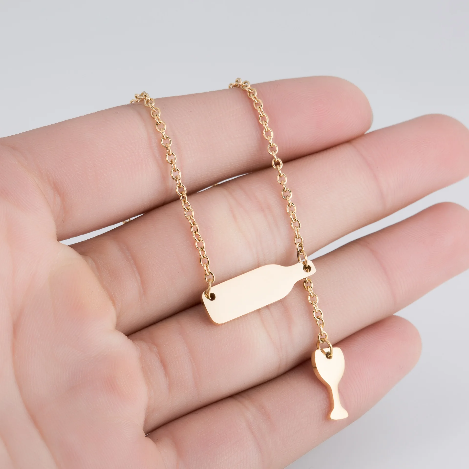 2025 New fashion simple stainless steel wine bottle long chain necklace women's pendant Valentine’s Day Jewelry gifts
2025 New fashion simple stainless steel wine bottle long chain necklace women's pendant Valentine’s Day Jewelry gifts