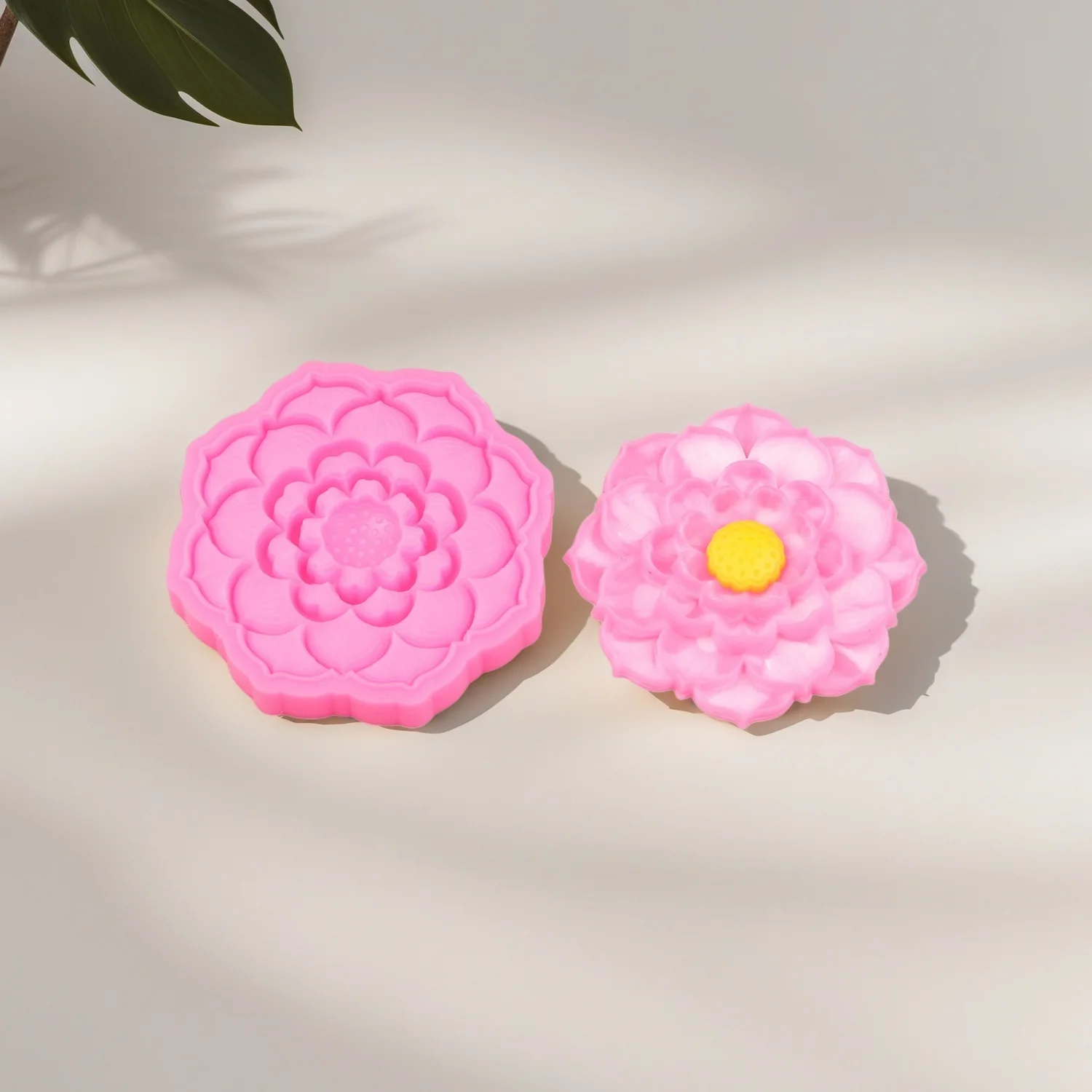 Silicone Flower Mold Fondant Chocolate Rose Molds Sugarcraft Clay DIY Handmade Baking Tool for Cake Decoration
Silicone Flower Mold Fondant Chocolate Rose Molds Sugarcraft Clay DIY Handmade Baking Tool for Cake Decoration