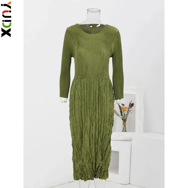YUDX Miyake Customized Color Pleated Long Dress Women Round Neck Long Sleeves Slim Fashion Dresses Party 2024 Spring New
YUDX Miyake Customized Color Pleated Long Dress Women Round Neck Long Sleeves Slim Fashion Dresses Party 2024 Spring New
