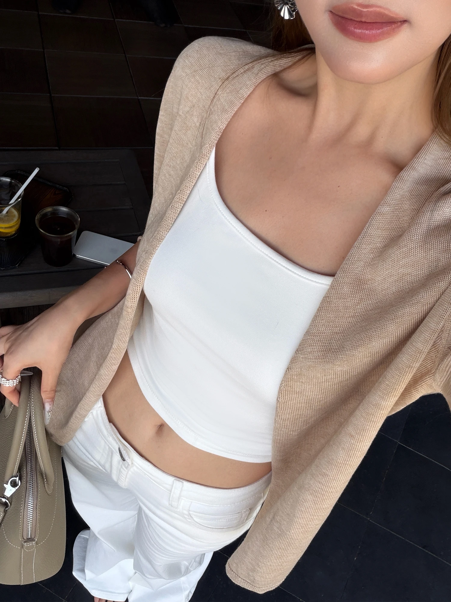 NEVA HU Lacy Knit Cardigan Women's Thin Simple Lazy Style Top Casual Loose Fit Long Sleeve Regular Length Fashion Spring
NEVA HU Lacy Knit Cardigan Women's Thin Simple Lazy Style Top Casual Loose Fit Long Sleeve Regular Length Fashion Spring