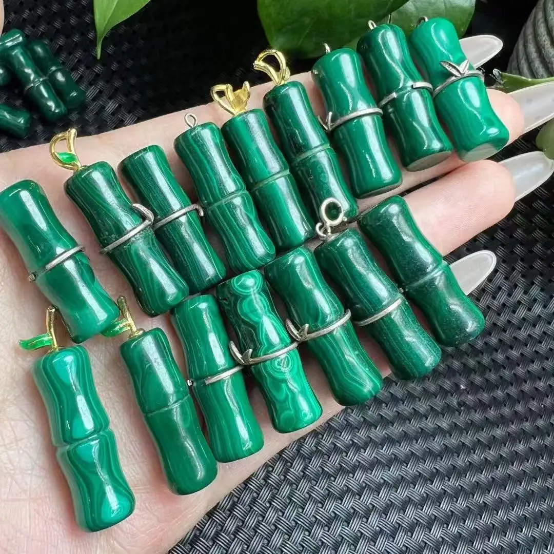 Цельный кулон с медной инкрустацией из натурального кристалла малахита и бамбука с резьбой для медитации
Цельный кулон с медной инкрустацией из натурального кристалла малахита и бамбука с резьбой для медитации