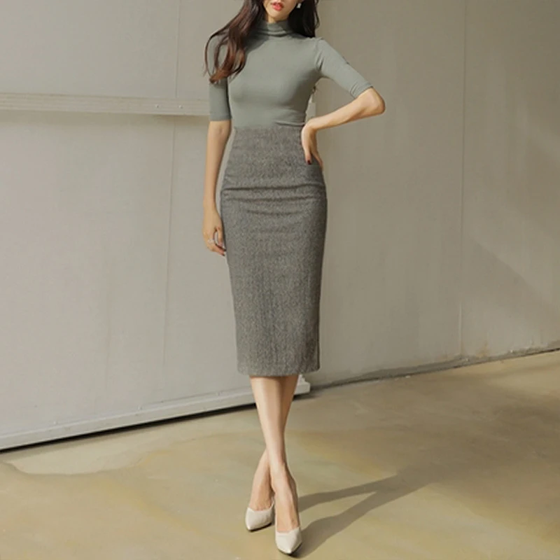 High-waisted women's skirt for spring and autumn2026New stylish professional midi-length straight skirt that covers the hips and
High-waisted women's skirt for spring and autumn2026New stylish professional midi-length straight skirt that covers the hips and