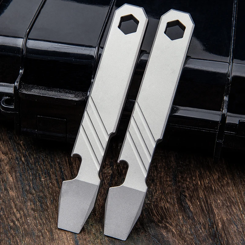 Многофункциональный лом из титанового сплава, портативный уличный аварийный инструмент, открывалка для бутылок, инструмент EDC
Многофункциональный лом из титанового сплава, портативный уличный аварийный инструмент, открывалка для бутылок, инструмент EDC