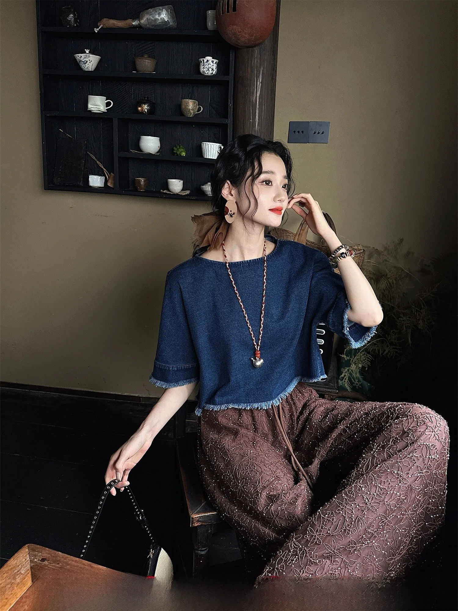 Женская футболка Sanji Bla Flower с коротким рукавом, винтажная, из выстиранного хлопка, с джинсовым подолом, летняя новинка, простой крой
Женская футболка Sanji Bla Flower с коротким рукавом, винтажная, из выстиранного хлопка, с джинсовым подолом, летняя новинка, простой крой