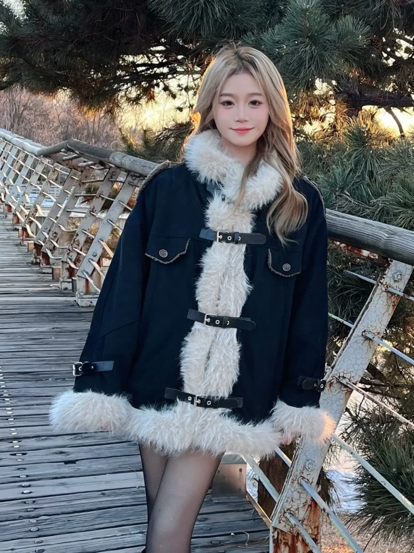 Утепленная мужская парка с подкладкой из овечьего меха, зимняя теплая пушистая меховая верхняя одежда в американском стиле, модная молодежная модель
Утепленная мужская парка с подкладкой из овечьего меха, зимняя теплая пушистая меховая верхняя одежда в американском стиле, модная молодежная модель