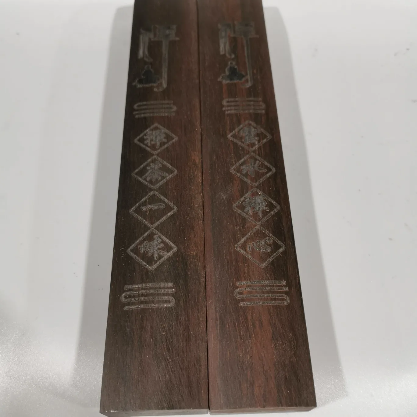 Natural Wood Paperweight Chinese Calligraphy Ink Painting Wooden Paperweight Gift Portable Simple ABS Creative Press Paper Props
Natural Wood Paperweight Chinese Calligraphy Ink Painting Wooden Paperweight Gift Portable Simple ABS Creative Press Paper Props