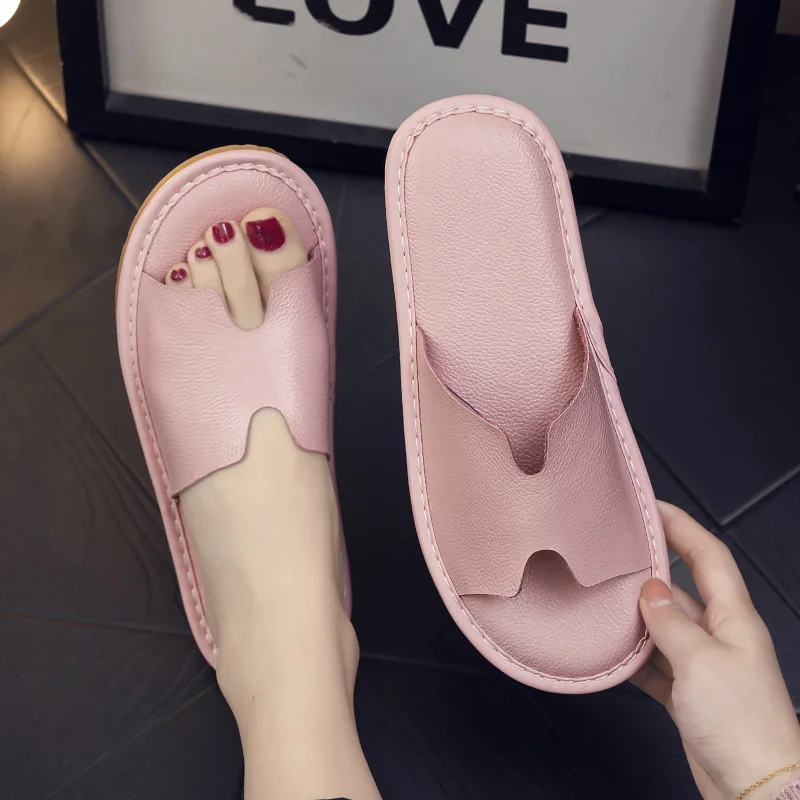 Cow Leather Summer anti-odorant Indoor Slippers for Men and Women Non-Skip Soft Mute Genuine Leather Couple's Home Slippers
Cow Leather Summer anti-odorant Indoor Slippers for Men and Women Non-Skip Soft Mute Genuine Leather Couple's Home Slippers