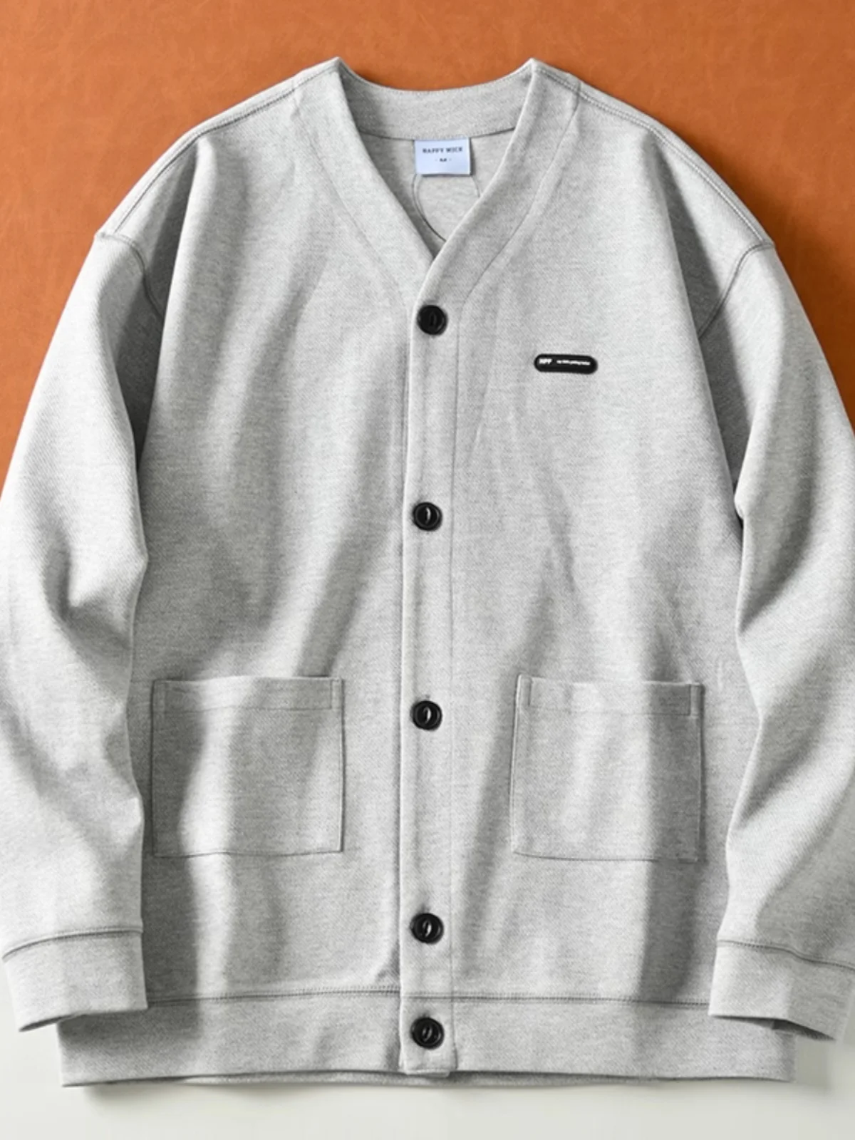 Spring Autumn Men's Pure Cotton Knitted V-ne Baseball Jaet Casual Sport Open Cardigan Coat Stand Fit Long Sve Youth...
Spring Autumn Men's Pure Cotton Knitted V-ne Baseball Jaet Casual Sport Open Cardigan Coat Stand Fit Long Sve Youth...