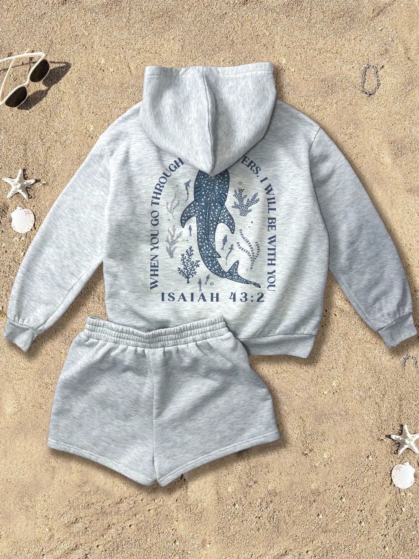 Gray Hoodie And Shorts Set With Shark Graphic Print Casual Loose Two Piece Outfit For Women
Gray Hoodie And Shorts Set With Shark Graphic Print Casual Loose Two Piece Outfit For Women