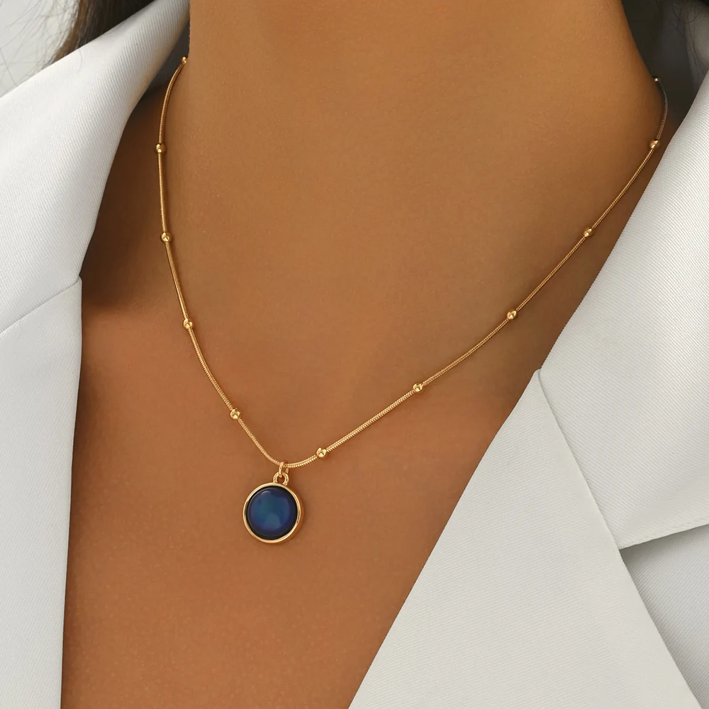 Lxalry 18K Gold-Plated Mood Responsive Necklace Stainless Steel Modern Minimalist Jewelry With Color Shifting Resin Pendant
Lxalry 18K Gold-Plated Mood Responsive Necklace Stainless Steel Modern Minimalist Jewelry With Color Shifting Resin Pendant