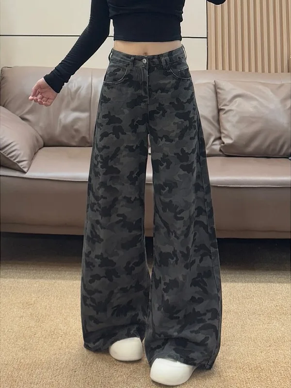 Американские джинсы в стиле ретро с камуфляжным принтом, женские модные прямые брюки с широкими штанинами, брюки с высокой талией, большие размеры, утягивающие брюки
Американские джинсы в стиле ретро с камуфляжным принтом, женские модные прямые брюки с широкими штанинами, брюки с высокой талией, большие размеры, утягивающие брюки