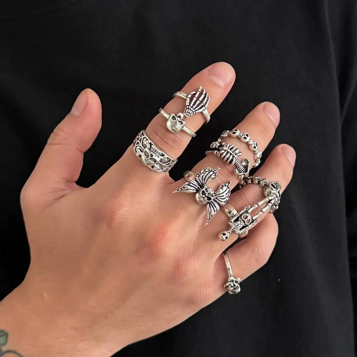9 Pcs/Set Gothic Dark Vintage Halloween Stackable Ring Women Men Punk Hip Hop Bat Skull Skeleton Joint Ring Party Jewelry
9 Pcs/Set Gothic Dark Vintage Halloween Stackable Ring Women Men Punk Hip Hop Bat Skull Skeleton Joint Ring Party Jewelry