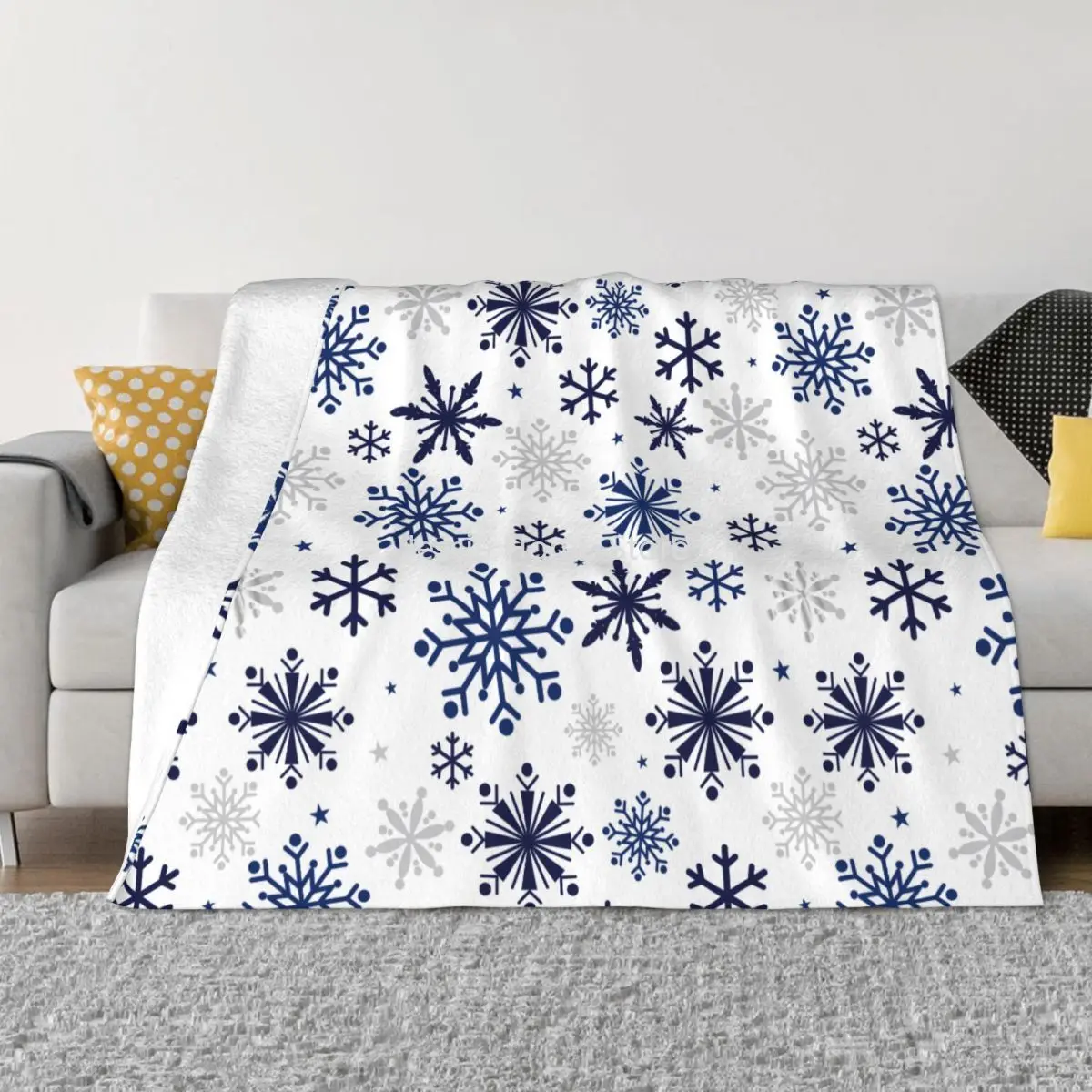 Snowflake Christmas Holiday Winter Blankets Fleece Print Breathable Lightweight Thin Throw Blanket for Home Outdoor Bedspread
Snowflake Christmas Holiday Winter Blankets Fleece Print Breathable Lightweight Thin Throw Blanket for Home Outdoor Bedspread
