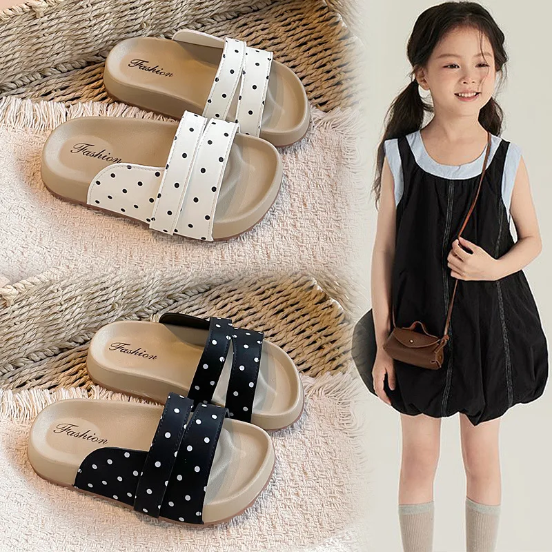 Children's Open-toed Sandals Summer Soft-soled Non-slip Baby Girl Casual Shoes Fashion Slippers
Children's Open-toed Sandals Summer Soft-soled Non-slip Baby Girl Casual Shoes Fashion Slippers
