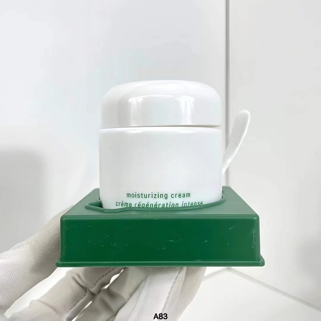 NEW Face Cream Moisturizing Cream
NEW Face Cream Moisturizing Cream