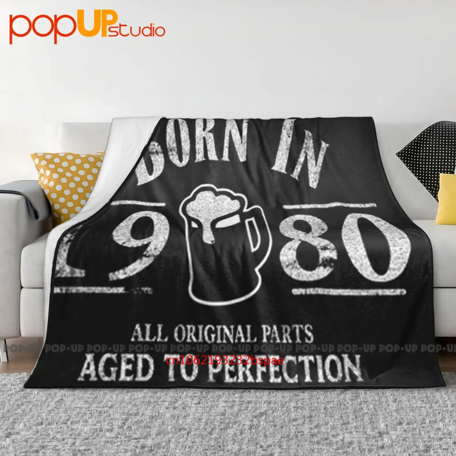 Ультрамягкое одеяло «Рожденный в 1980 году», 40-летие, одеяло, зимнее покрывало для дивана, покрывала на кровать
Ультрамягкое одеяло «Рожденный в 1980 году», 40-летие, одеяло, зимнее покрывало для дивана, покрывала на кровать