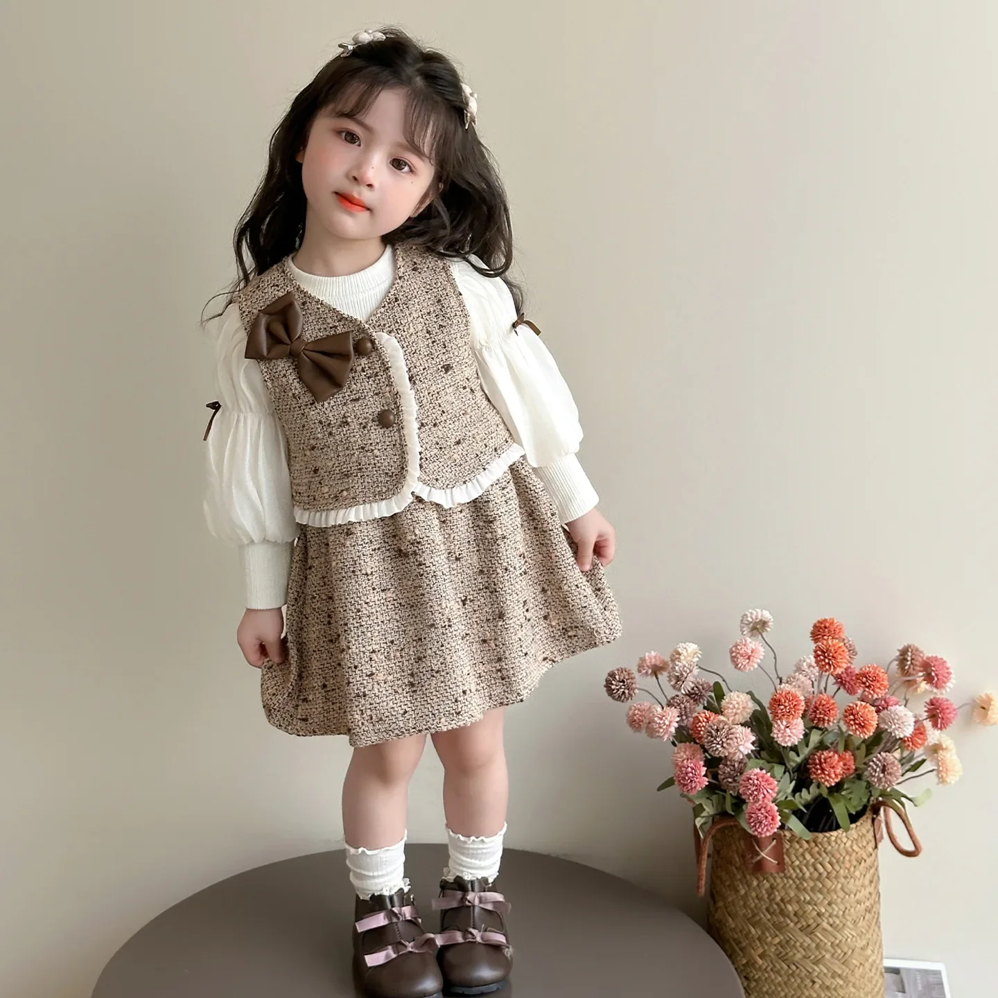 Spring and Autumn New Children's Clothing Girls Baby Fashion Bow Splicing Dress Two Sets of Casual Simple Girls Suit 2026
Spring and Autumn New Children's Clothing Girls Baby Fashion Bow Splicing Dress Two Sets of Casual Simple Girls Suit 2026