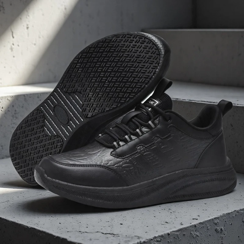 Men's Leather Flat Low-top Large-sized Lightweight Solid Color Round-toe Anti-slip Soft-soled Lace-up Casual Sports Shoes
Men's Leather Flat Low-top Large-sized Lightweight Solid Color Round-toe Anti-slip Soft-soled Lace-up Casual Sports Shoes