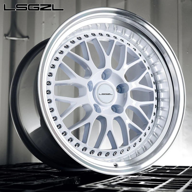 2-pieces Step Lip White Glossy Forged 16 18 20 21 22 24 26 Inch Hub 5x114.3 5x112 5x130 for Brand Car Wheels for RR 
2-pieces Step Lip White Glossy Forged 16 18 20 21 22 24 26 Inch Hub 5x114.3 5x112 5x130 for Brand Car Wheels for RR
