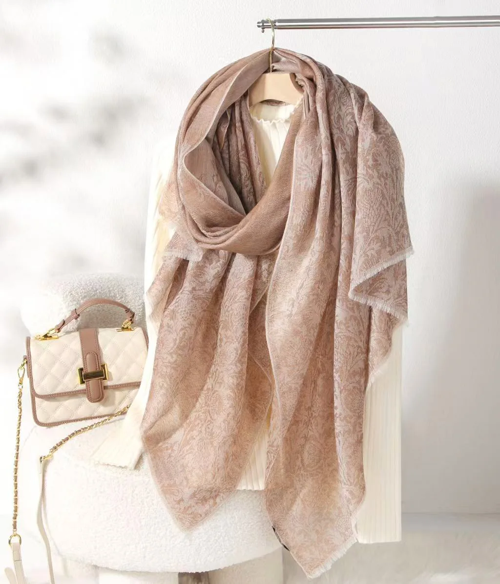 100% Cashmere Scarf for Women Luxury Soft Warm Shawl Lightweight Elegant Jacquard Wrap All-Match Casual Fashion Scarves
100% Cashmere Scarf for Women Luxury Soft Warm Shawl Lightweight Elegant Jacquard Wrap All-Match Casual Fashion Scarves