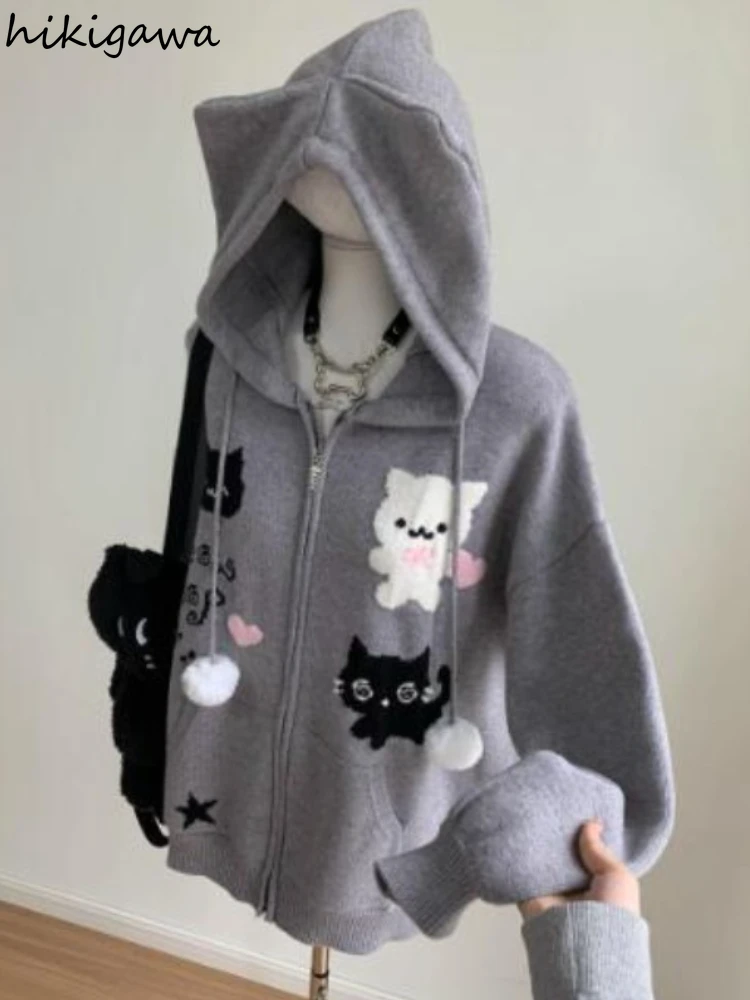 Серый свитер с капюшоном, куртки для женщин, милые аниме Sueter Mujer, повседневная мода, вязаный кардиган на молнии, топы, осенне-зимняя одежда
Серый свитер с капюшоном, куртки для женщин, милые аниме Sueter Mujer, повседневная мода, вязаный кардиган на молнии, топы, осенне-зимняя одежда