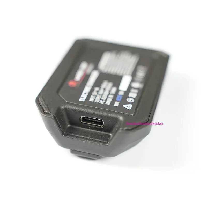 Старое зарядное устройство, оригинальные аксессуары
Старое зарядное устройство, оригинальные аксессуары