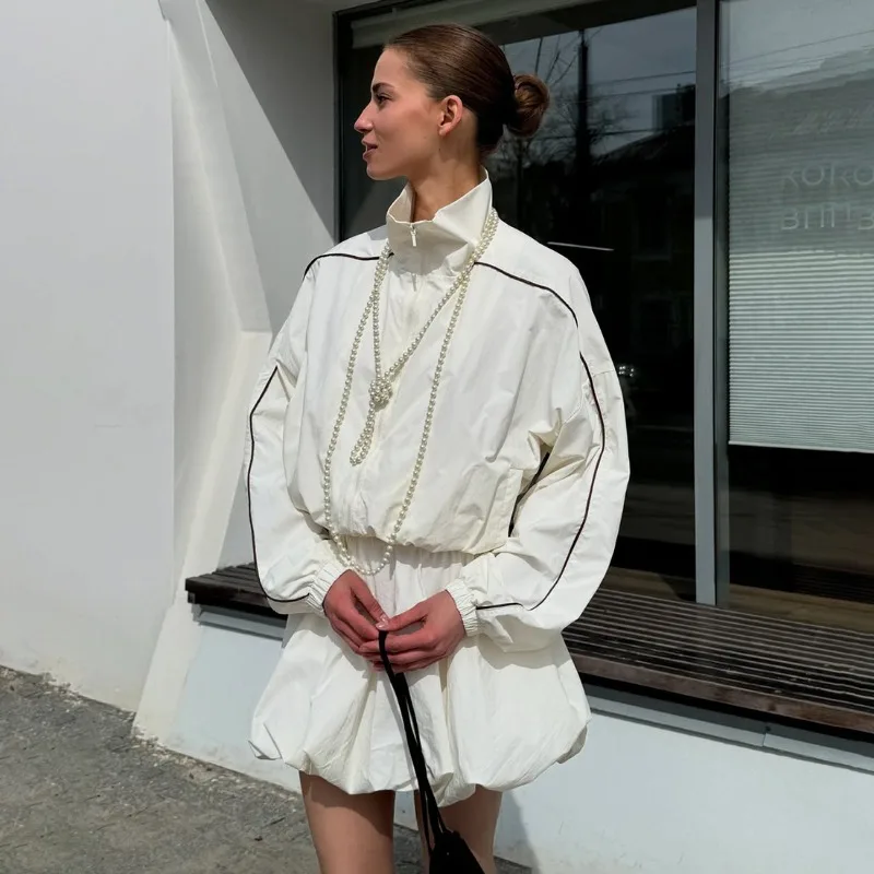Tuularose Women White Dress Sets Casual Collared Zipper Jacket Top Pleated Skirt Set Autumn Patchwork Streetwear Retro Dress Set
Tuularose Women White Dress Sets Casual Collared Zipper Jacket Top Pleated Skirt Set Autumn Patchwork Streetwear Retro Dress Set